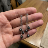 Boucles d'oreilles pendantes FAHINIA | Or Blanc & Perles de Culture Black Tahiti