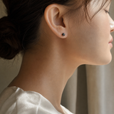 Boucle d'Oreilles Bouton AYA | Argent & Perles de Culture Black Tahiti 7/8mm