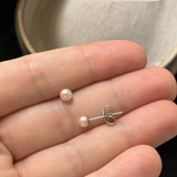 Boucle d'Oreilles Bouton AYA | Argent & Perles de Culture Roses 5/6mm