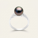 Bague or blanc 9 carats sertie d'une perle de Tahiti aux reflets irisés bleu-vert.