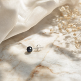Boucle d'oreille bouton argent 925 avec perle de culture noire de Tahiti 5/6mm.