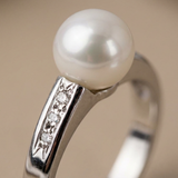 Bague ARIANE | Or Blanc, Diamants & Perle de Culture Blanche