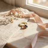 Bague ARIANE | Or Jaune, Diamants & Perle de Tahiti