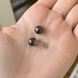 Boucle d'Oreilles Bouton AYA | Argent & Perles de Culture Black Tahiti 9/10mm