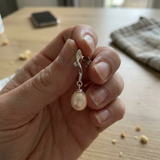 Boucles d'Oreilles TAHORA | Or Blanc & Perles de Culture Roses