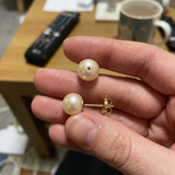 Boucle d'Oreilles Bouton AYA | Or Jaune & Perles de Culture Roses