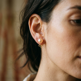 Boucle d'Oreilles Bouton AYA | Or Jaune & Perles de Culture Roses
