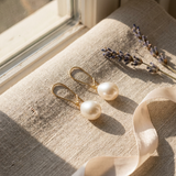 Boucles d'Oreilles TEHANI | Or Jaune & Perles de Culture Poire Blanches