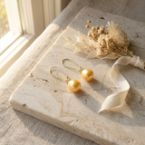 Boucles d'Oreilles TEHANI | Or Jaune & Perles de Culture Poire Dorée