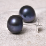 Boucle d'Oreilles Bouton AYA | Or Blanc & Perles de Culture Black Tahiti