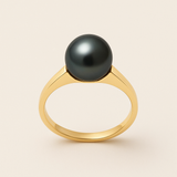 Bague or jaune 9 carats sertie d'une perle de culture noire de Tahiti 8/9mm.