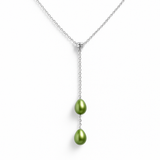 Collier toi et moi en argent 925 avec deux perles de culture ovales vertes en chute.